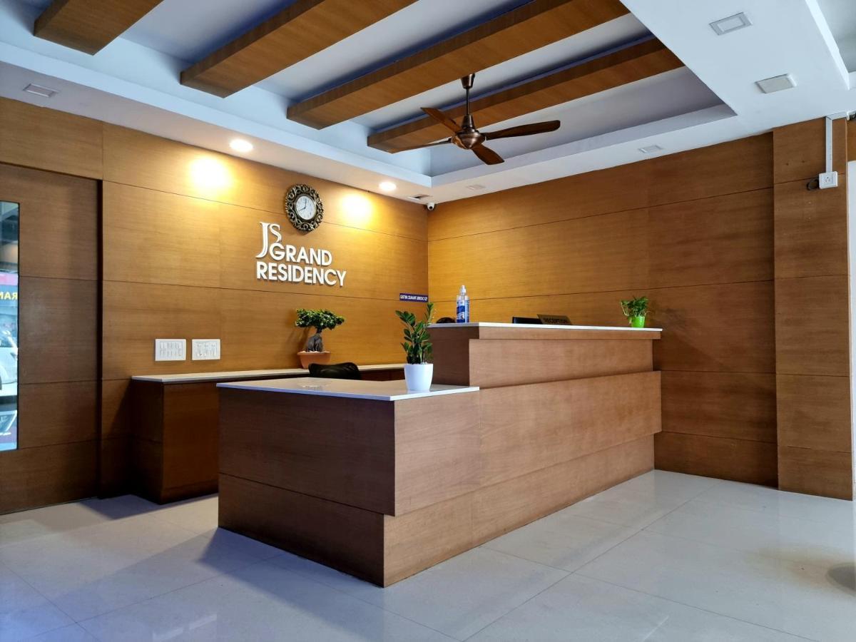 ホテルJs Grand Residency パルガート エクステリア 写真