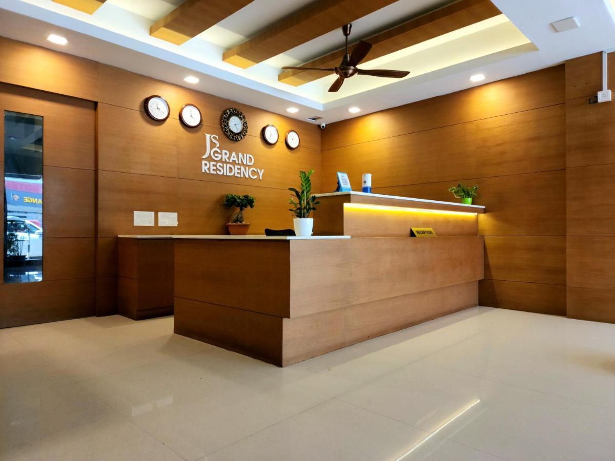 ホテルJs Grand Residency パルガート エクステリア 写真